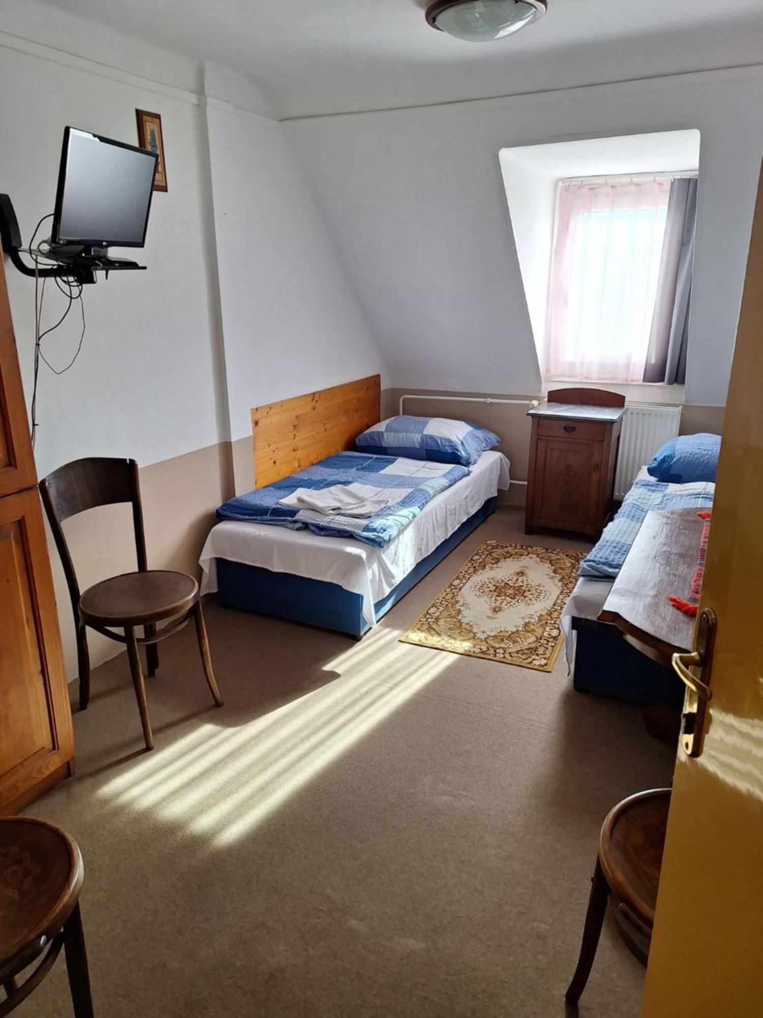 Bed and Breakfast Fenyo Panzio Mezőkövesd Exterior foto